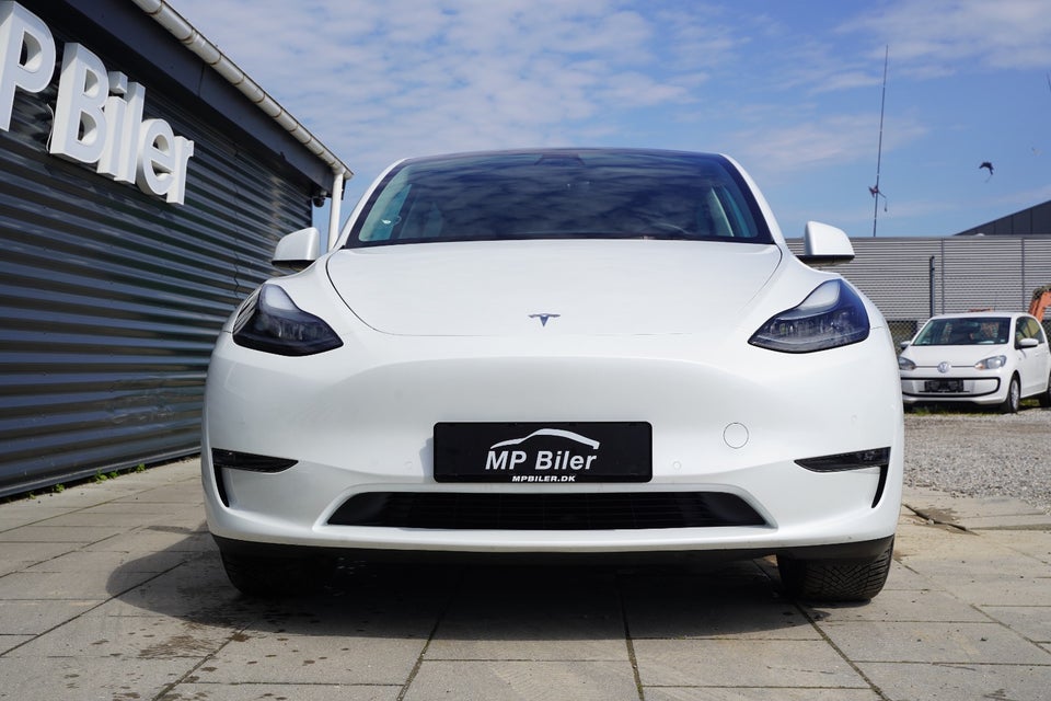 Tesla Model Y Long Range AWD 5d