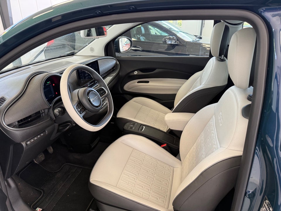 Fiat 500e 42 la Prima 3+1 4d