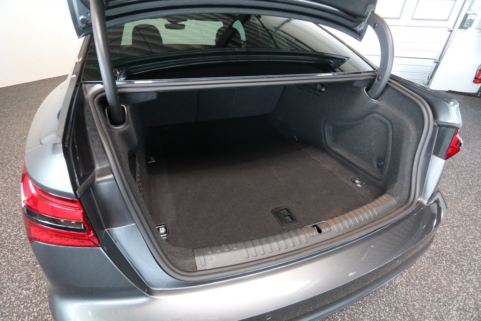 Audi A6 55 TFSi S-line quattro S-tr. 4d