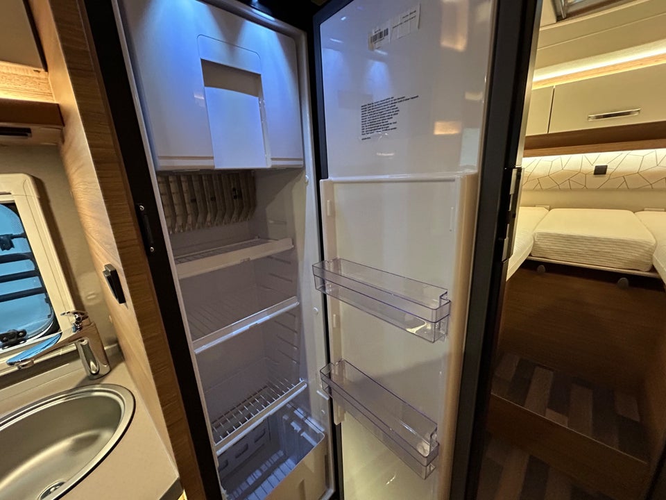 Mercedes Weinsberg 2,0 Cara Compact Suite 640 Pepper Edition aut. 2d