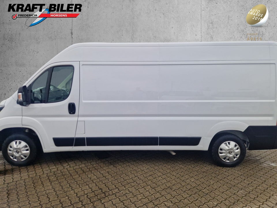 Peugeot Boxer 333 2,2 BlueHDi 140 L3H2 Premium