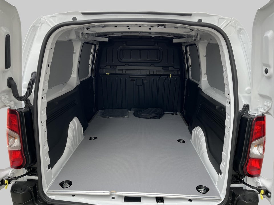 Peugeot e-Partner 50 L2V2 Plus Van