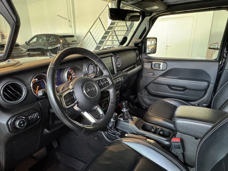 Jeep Wrangler Unlimited 2,0 T Sahara aut. 4x4 5d