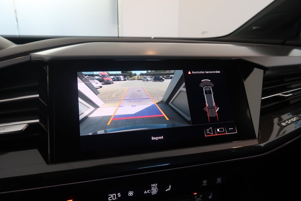 Audi Q4 e-tron 40 S-line 5d