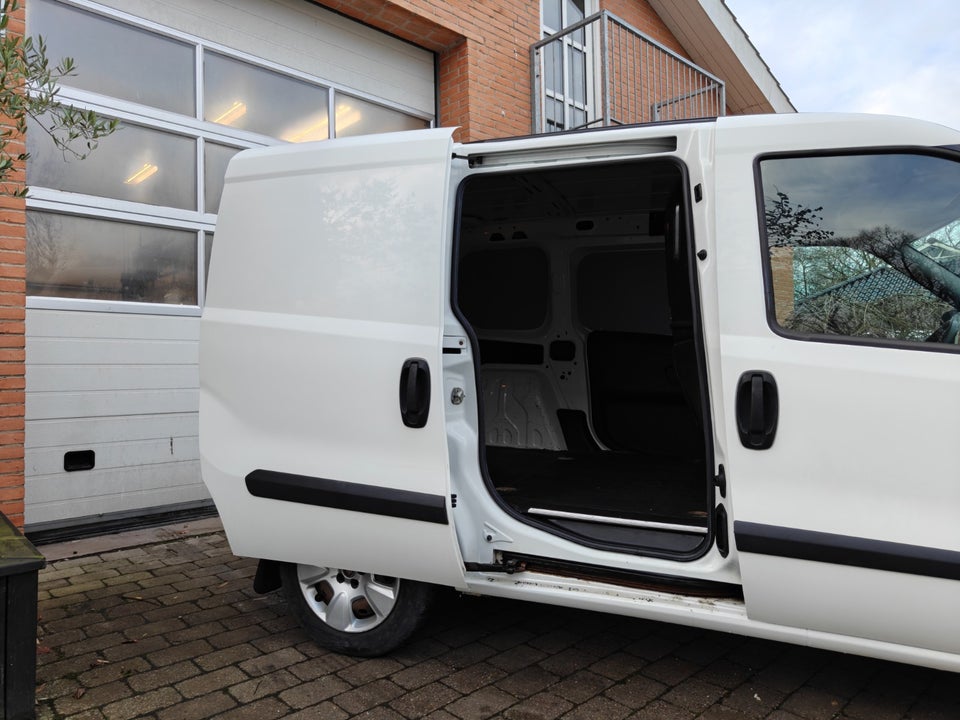 Fiat Doblò Cargo 1,3 MJT Basic L1 4d