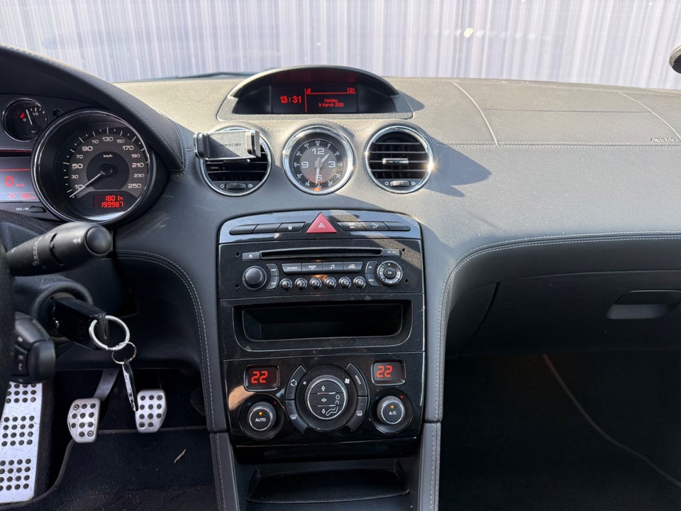 Peugeot RCZ 1,6 THP 200 2d