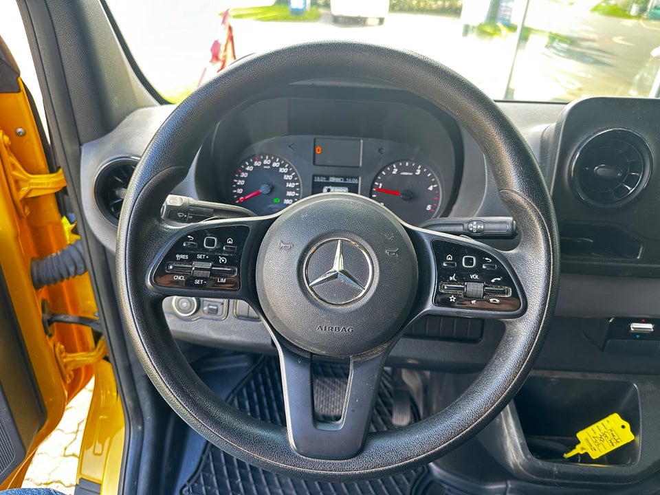 Mercedes Sprinter 317 2,0 CDi A2 Kassevogn aut. RWD