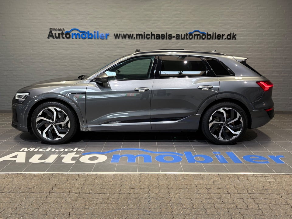 Audi Q8 e-tron 55 S-line quattro 5d