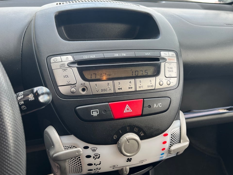 Peugeot 107 1,0 Active 5d