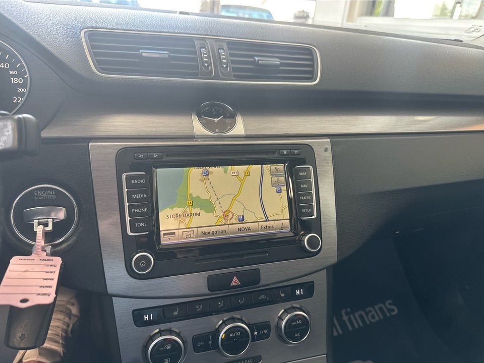 VW Passat 2,0 TDi 140 Highline Variant DSG BMT 5d
