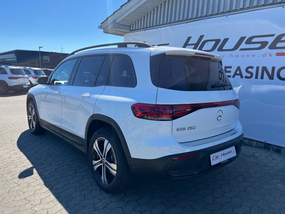 Mercedes EQB250 Electric Art 5d