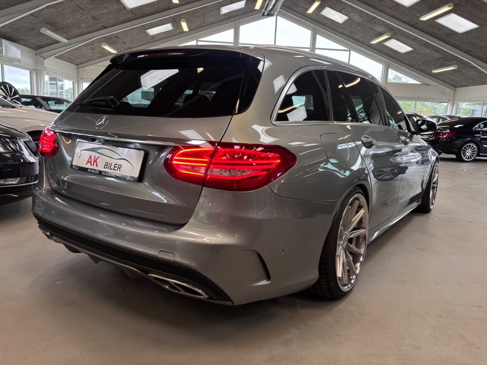 Mercedes C400 3,0 AMG Line stc. aut. 4Matic 5d