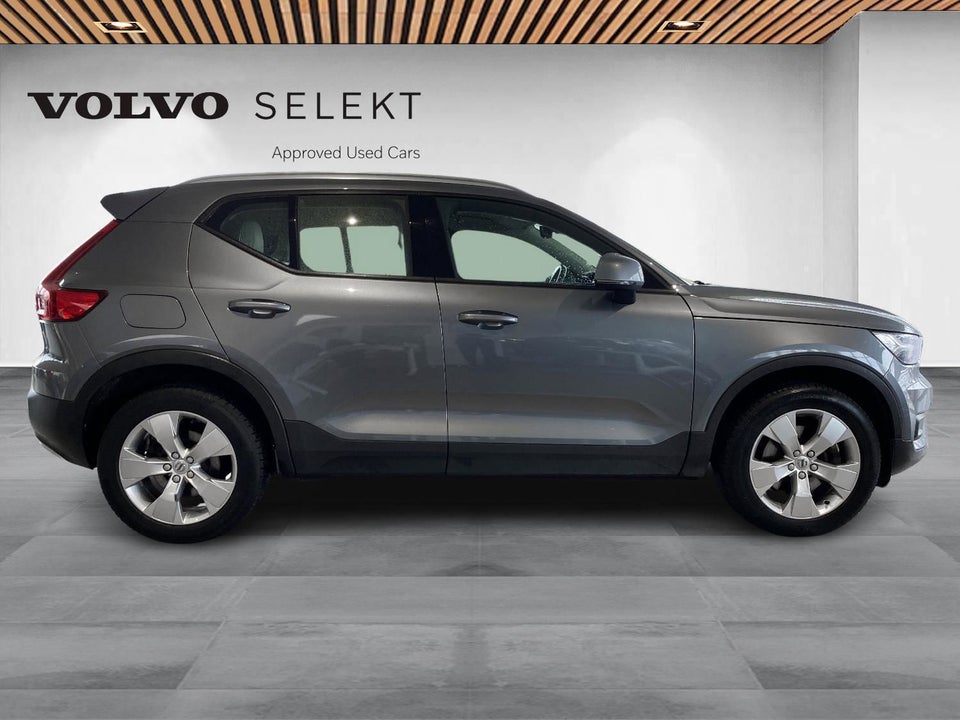 Volvo XC40 2,0 D4 190 Momentum aut. AWD 5d