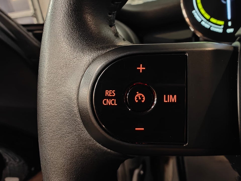 MINI Cooper SE Essential 3d