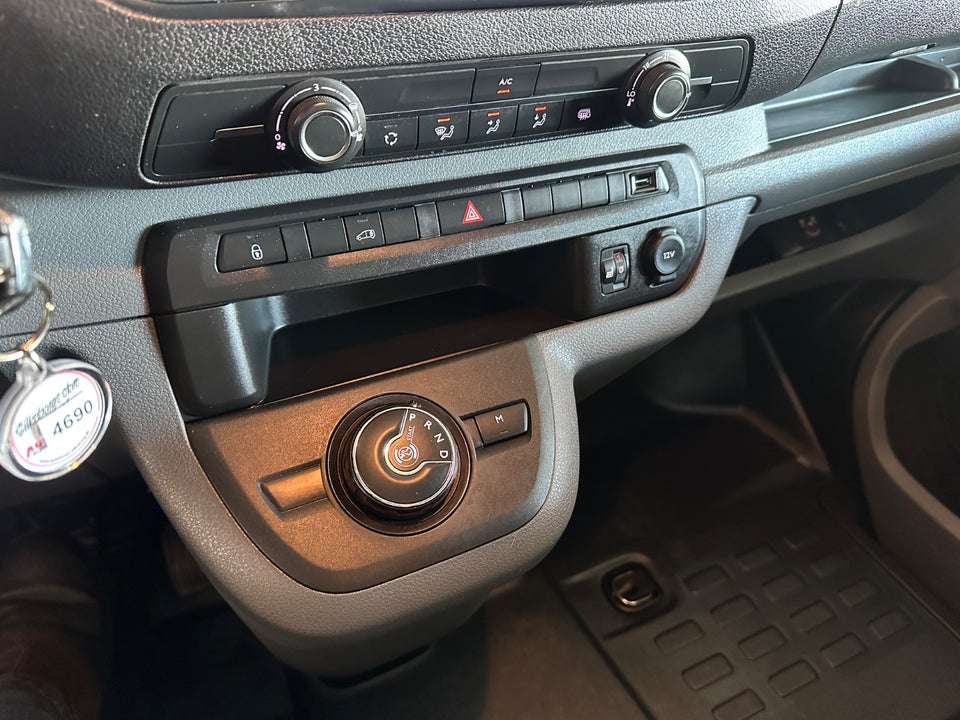 Toyota ProAce 2,0 D 122 Medium Comfort Master aut. 5d