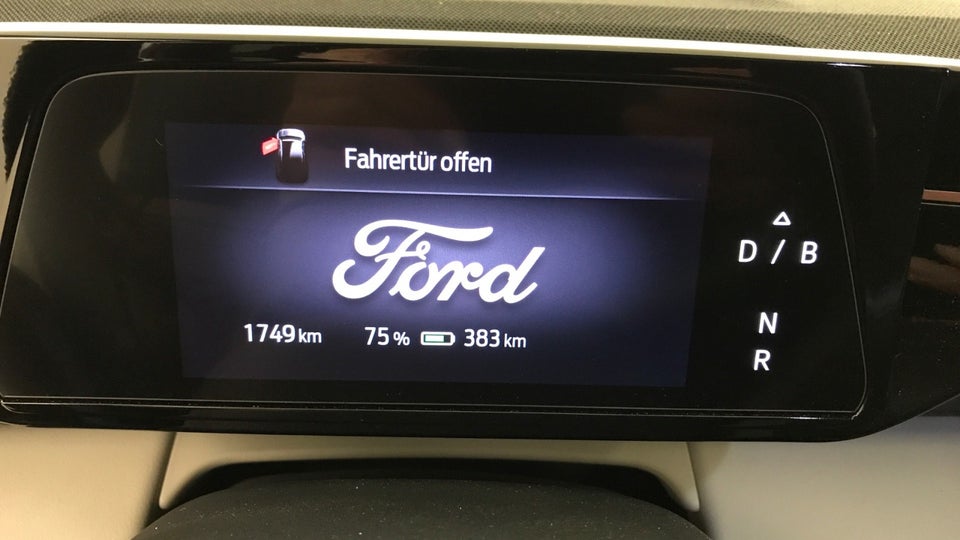 Ford Explorer 77 Select Extended Range 5d