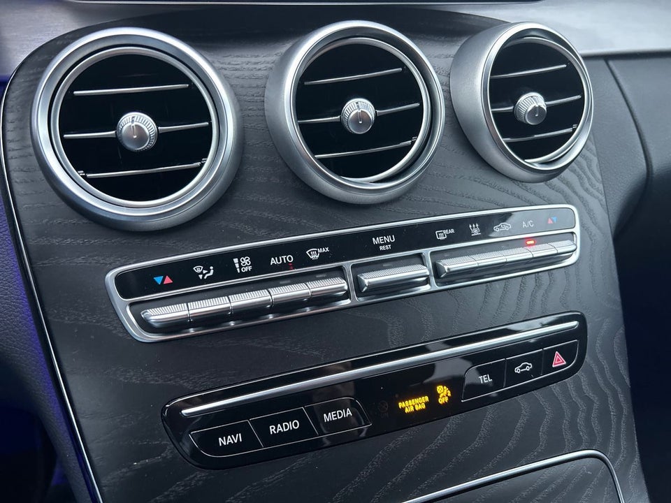 Mercedes C300 e 2,0 AMG Line Night Edition stc. aut. 5d