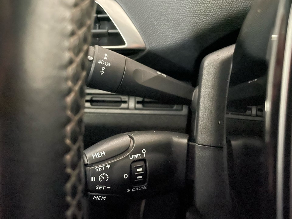 Peugeot 3008 1,5 BlueHDi 130 Allure 5d