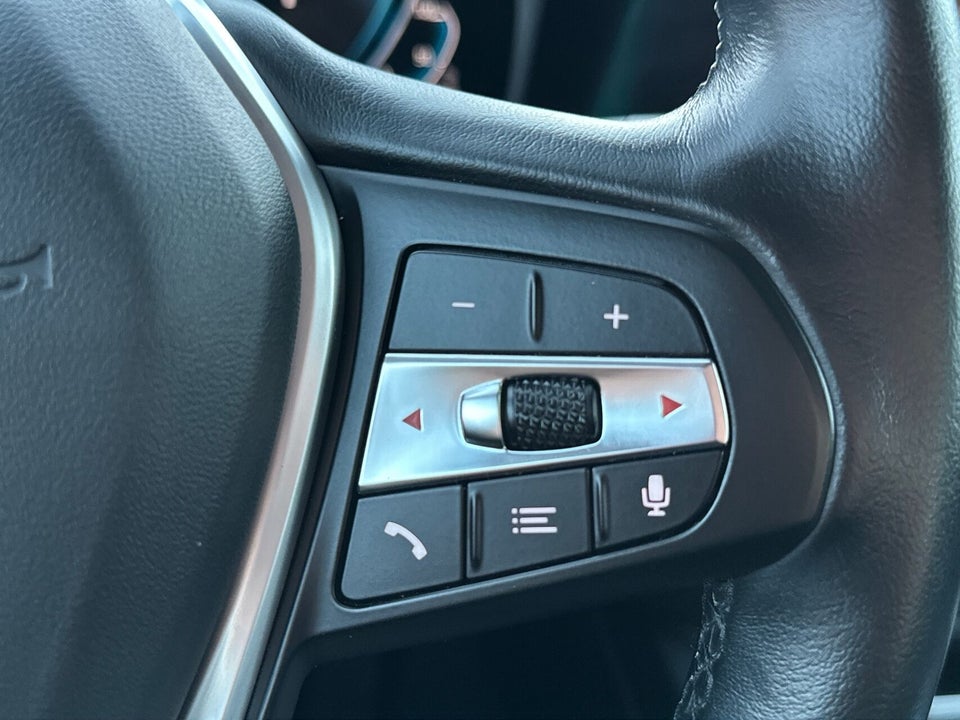 BMW 330e 2,0 Touring Sport Line aut. 5d