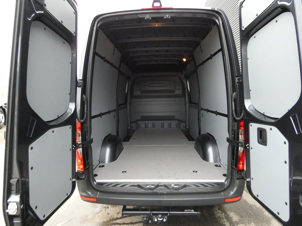 Mercedes Sprinter 317 2,0 CDi A2 Kassevogn aut. RWD