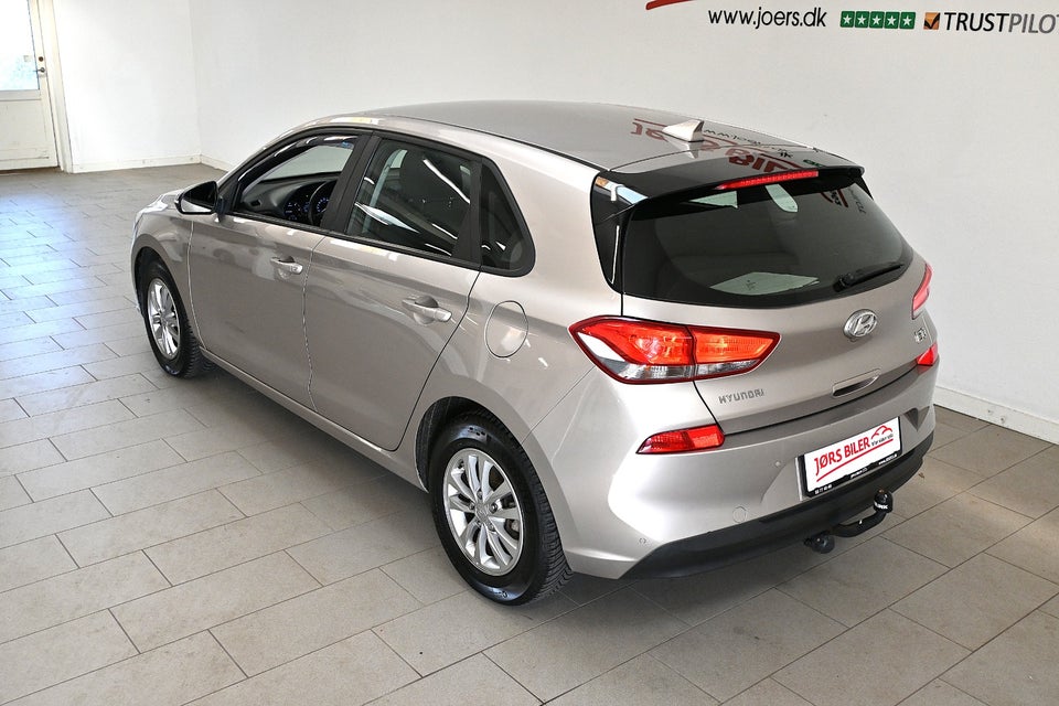 Hyundai i30 1,6 CRDi 110 Life+ 5d