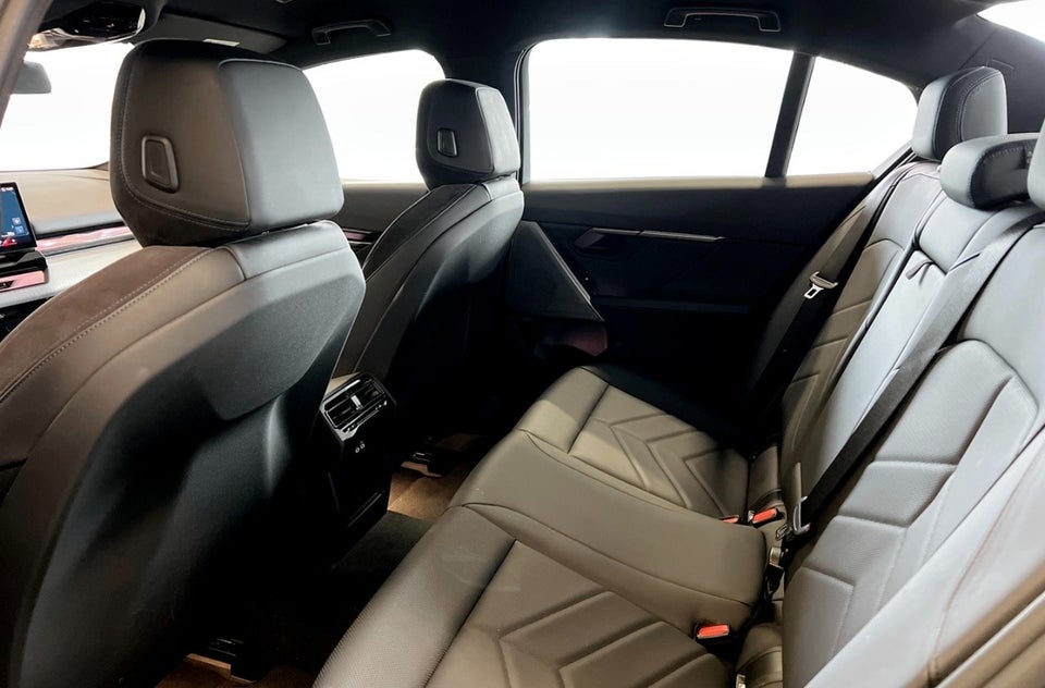 BMW i5 eDrive40 M-Sport 4d