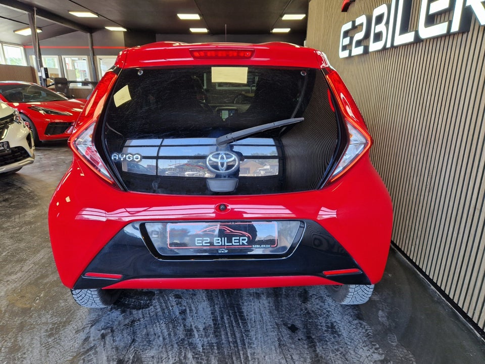 Toyota Aygo 1,0 VVT-i x-press 5d