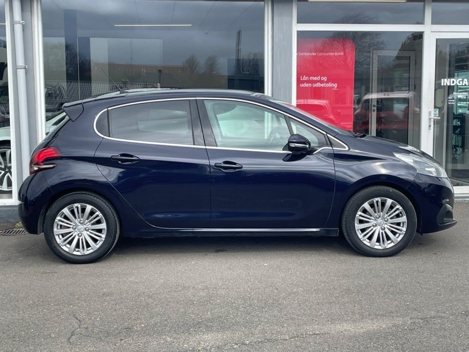 Peugeot 208 1,5 BlueHDi 100 Infinity Sky 5d