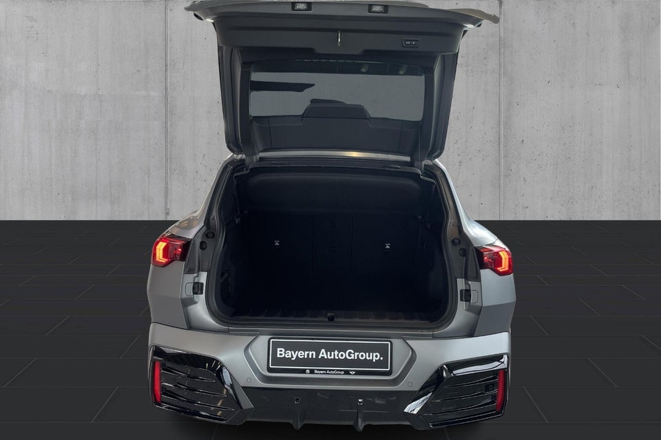 BMW iX2 eDrive20 M-Sport 5d