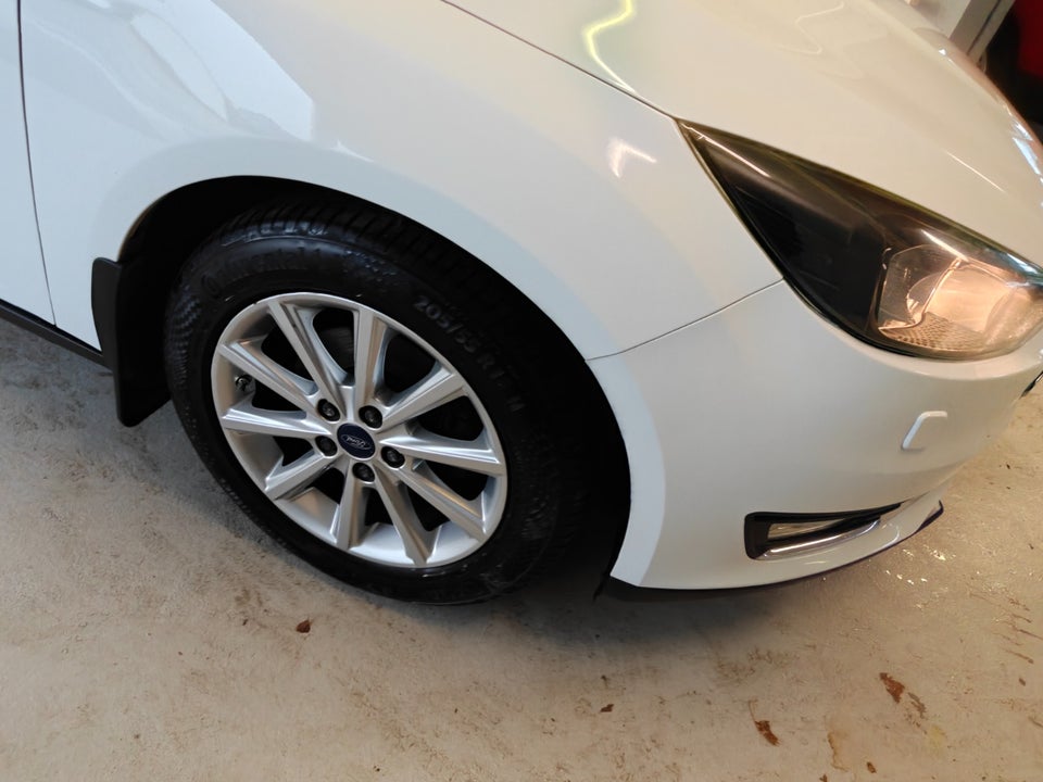 Ford Focus 1,0 SCTi 125 Titanium stc. ECO 5d