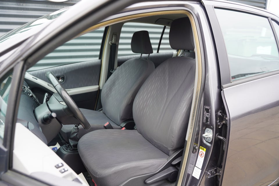 Toyota Yaris 1,3  5d