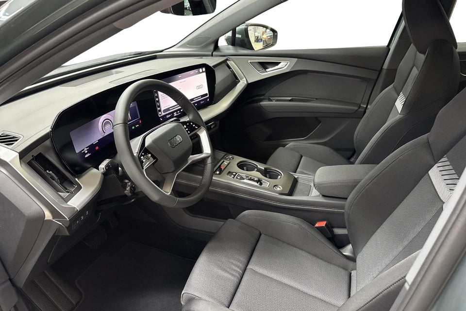 Audi Q4 e-tron performance 5d