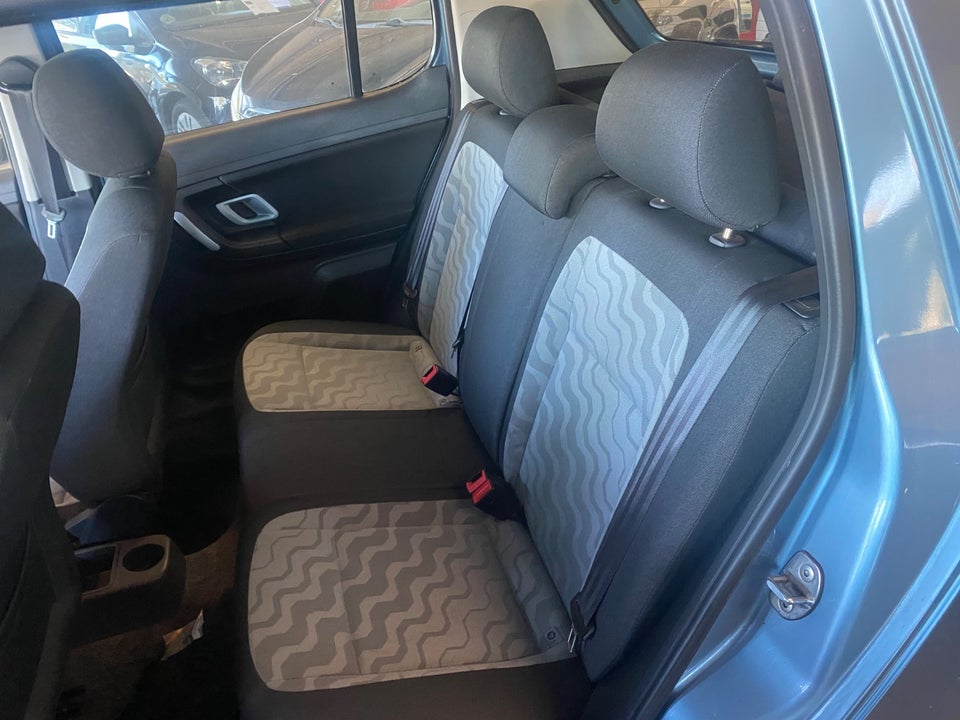 Skoda Fabia 1,4 16V Ambiente 5d
