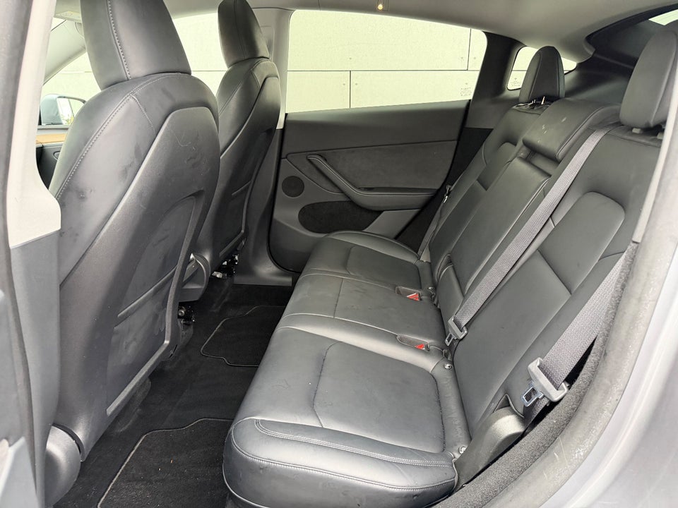 Tesla Model Y Long Range AWD 5d