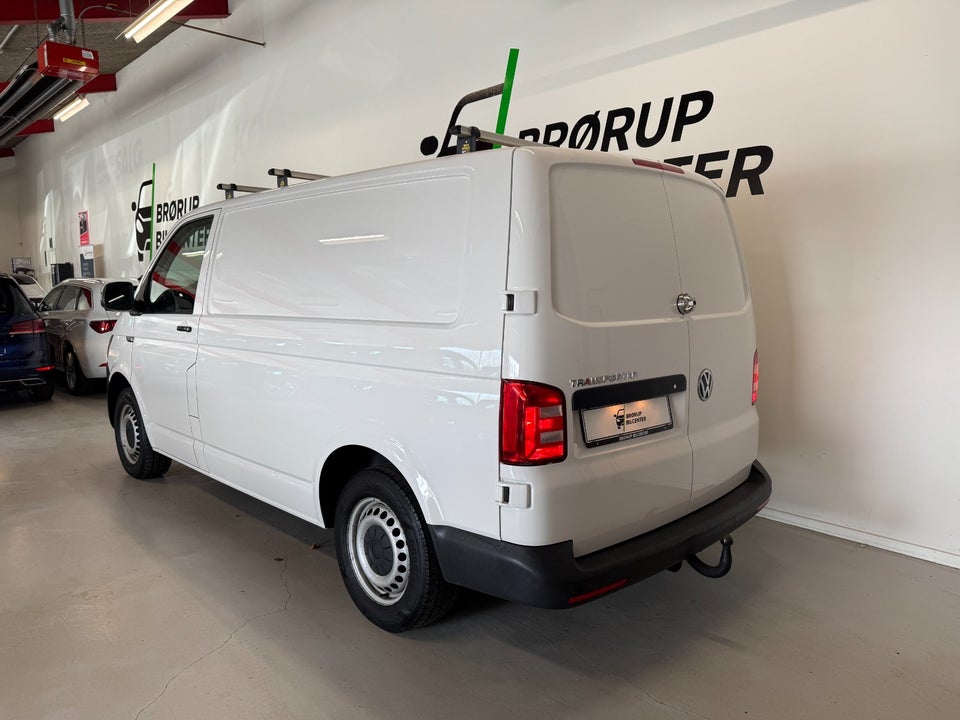 VW Transporter 2,0 TDi 102 Kassevogn kort
