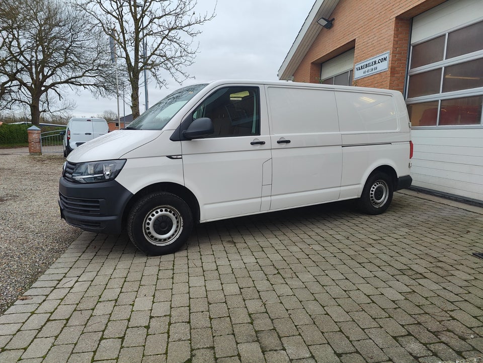 VW Transporter 2,0 TDi 150 Kassevogn DSG lang