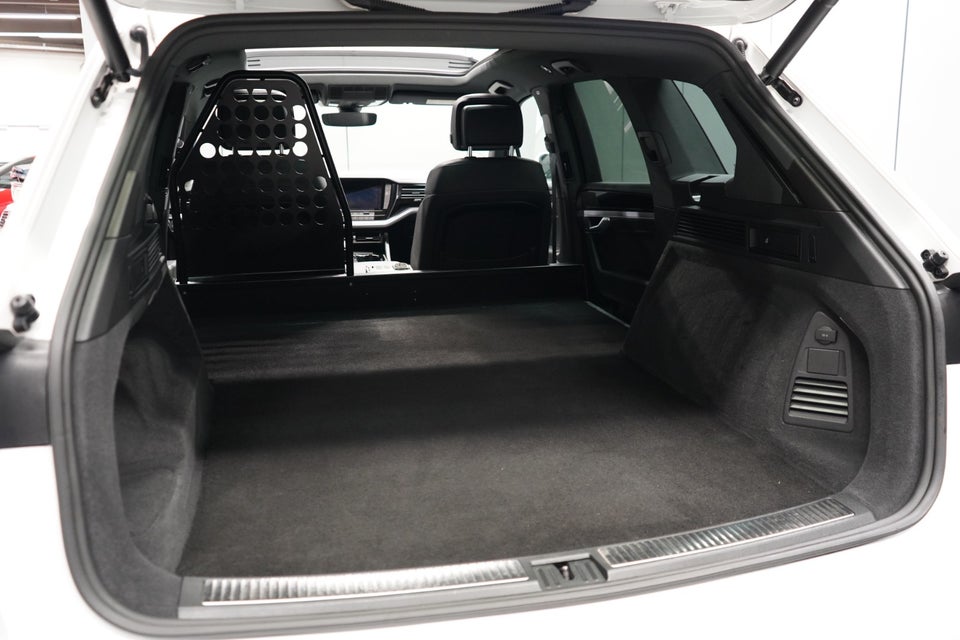 VW Touareg 3,0 TDi 286 R-line aut. 4Motion Van 5d