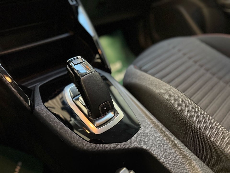 Peugeot 2008 1,2 PureTech 130 Active Pack EAT8 5d