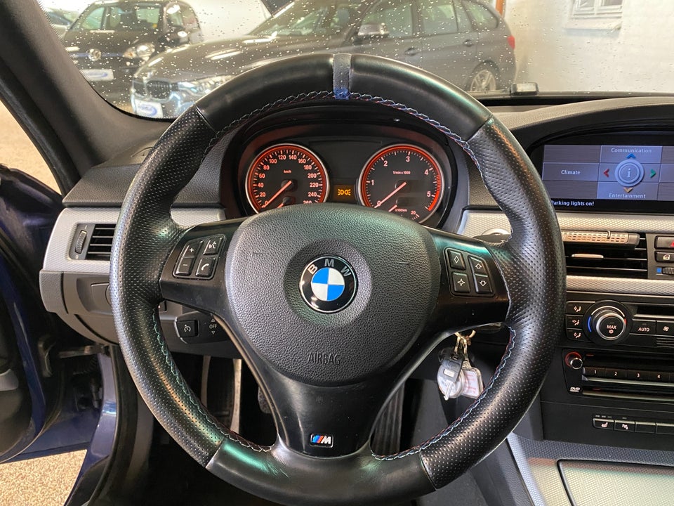 BMW 330d 3,0 aut. 4d