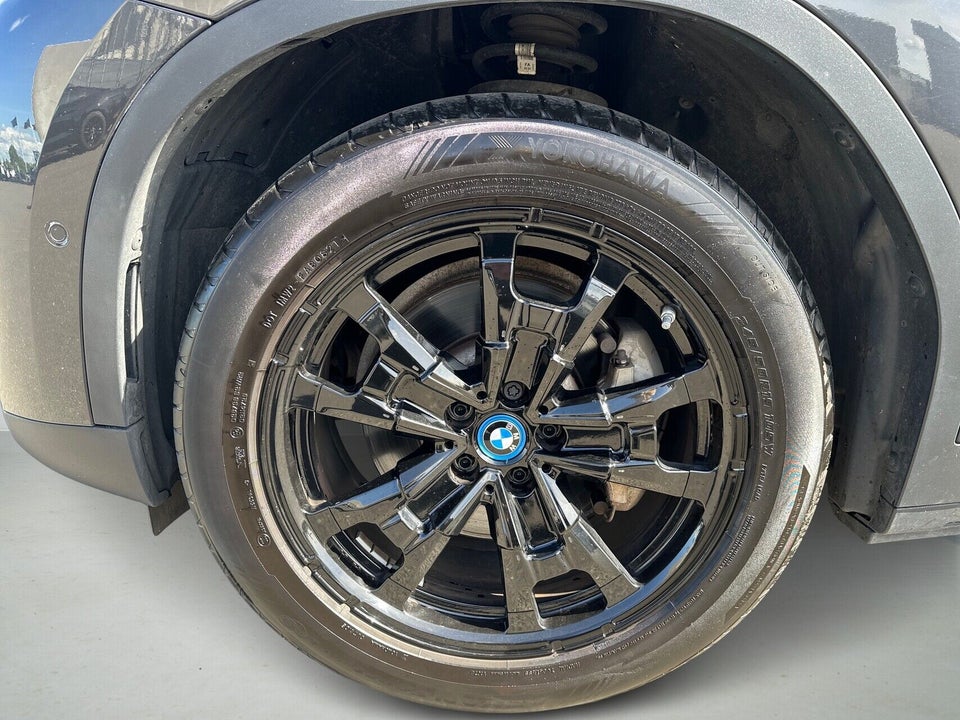 BMW iX3 Charged 5d
