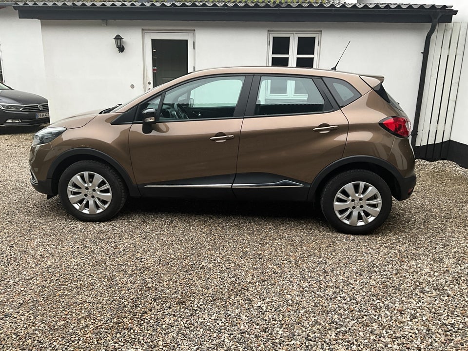 Renault Captur 0,9 TCe 90 Expression 5d