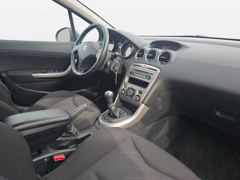 Peugeot 308 1,6 VTi 120 Access 5d