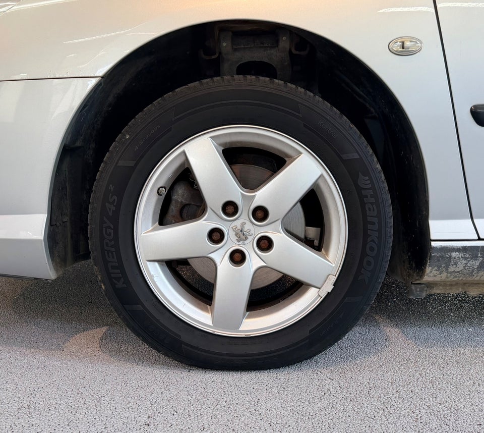 Peugeot 407 2,0 SR 4d
