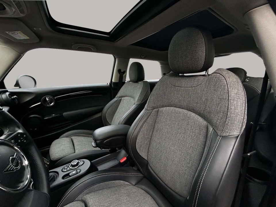 MINI Cooper SE Edition Premium Plus 3d