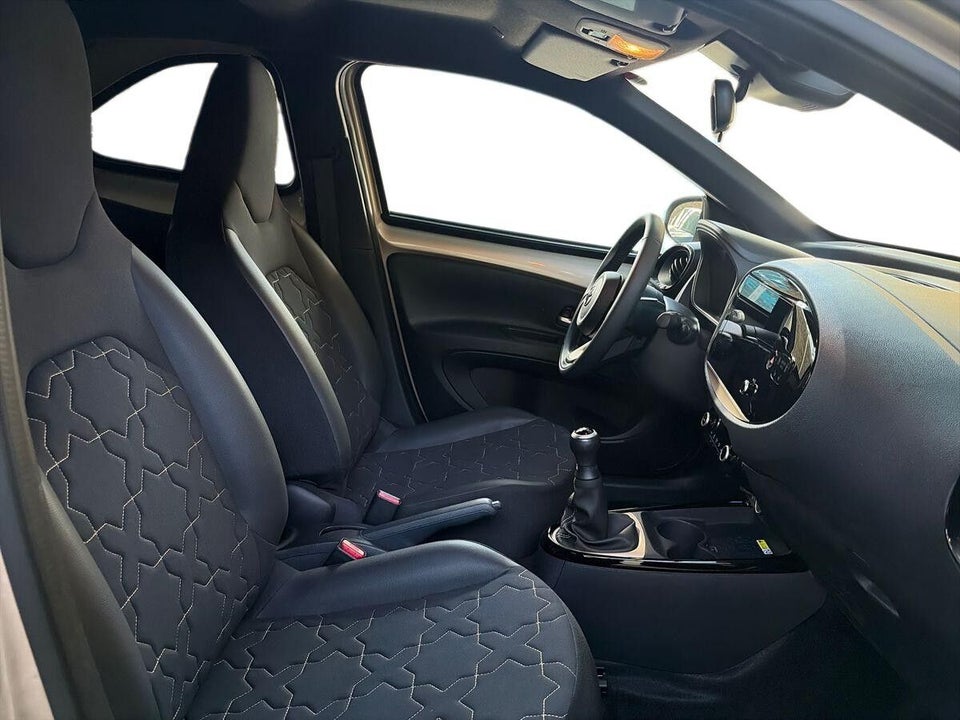 Toyota Aygo X 1,0 Envy 5d