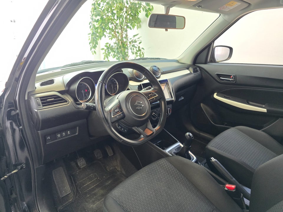 Suzuki Swift 1,2 mHybrid Action Star 5d