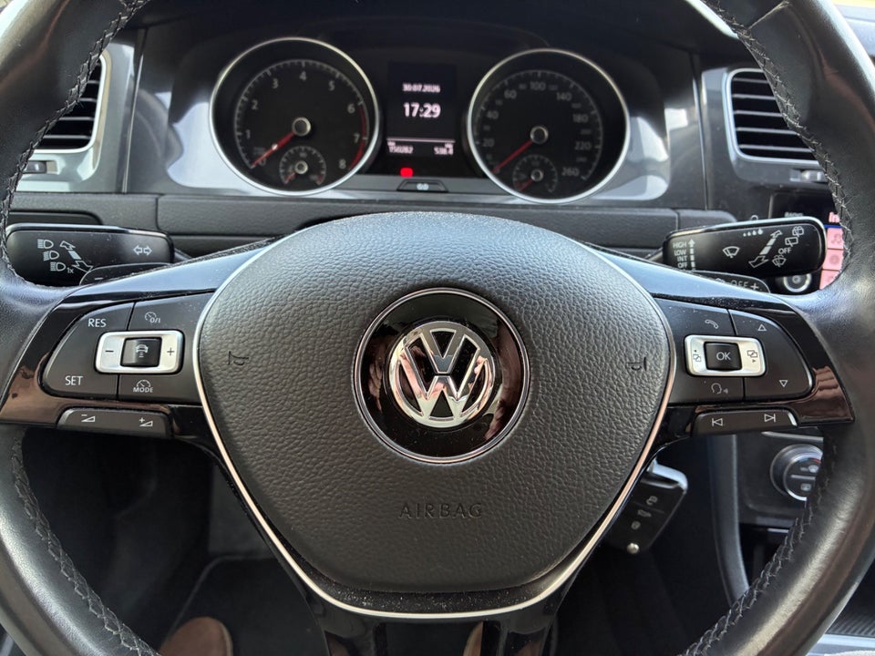 VW Golf VII 1,5 TSi 130 Comfortline DSG 5d