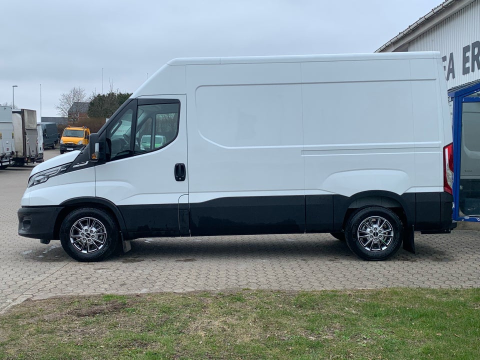 Iveco Daily 3,0 35S18 12m³ Van AG8