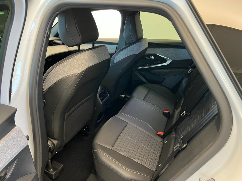 Peugeot e-3008 77 Allure 5d