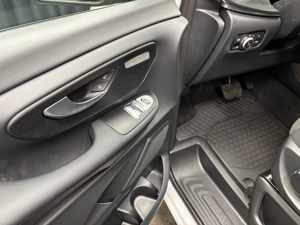 Mercedes EQV300 L